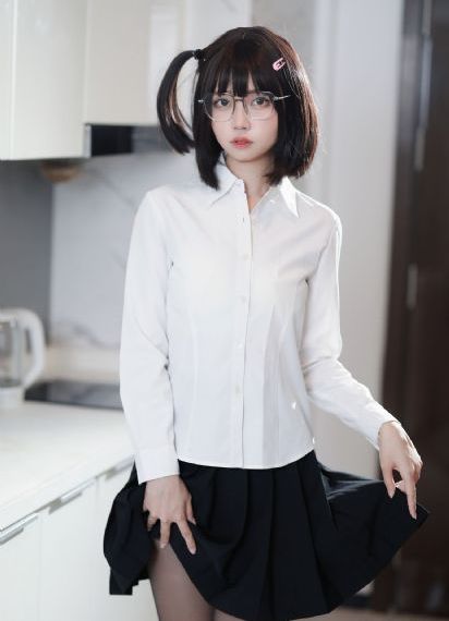 不卡中文一二三区_国产剧在线观看