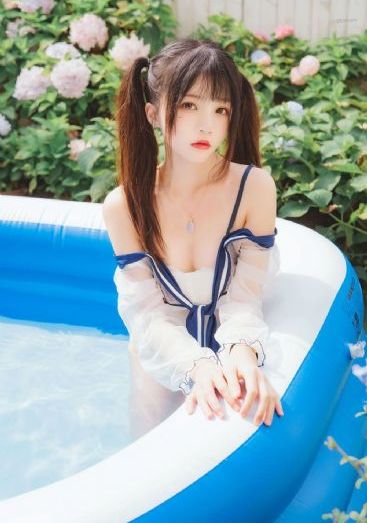 宝宝喷的到处都是视频_BD英语免费在线播放